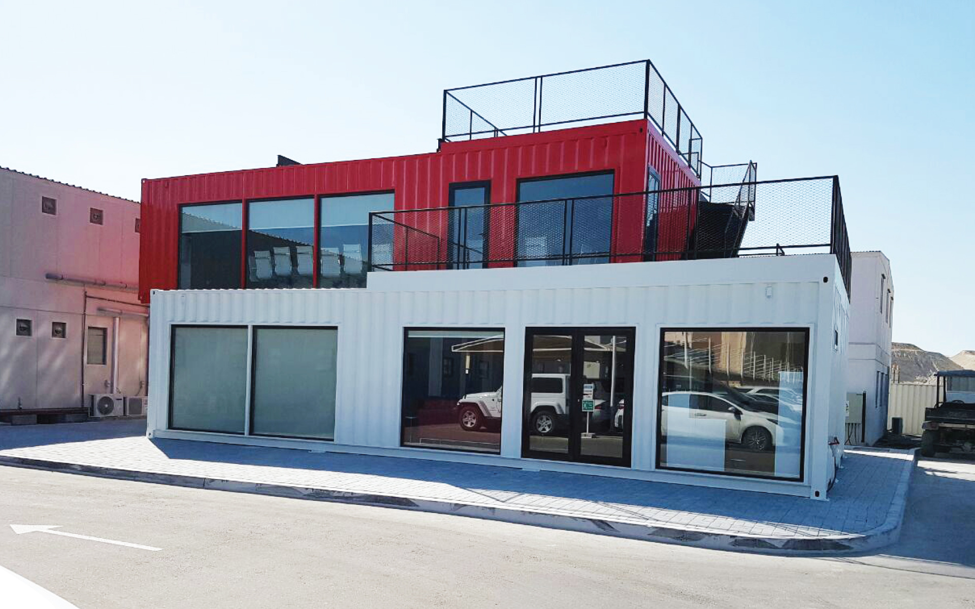 SALES OFFICE (Container Building) by Qubes
